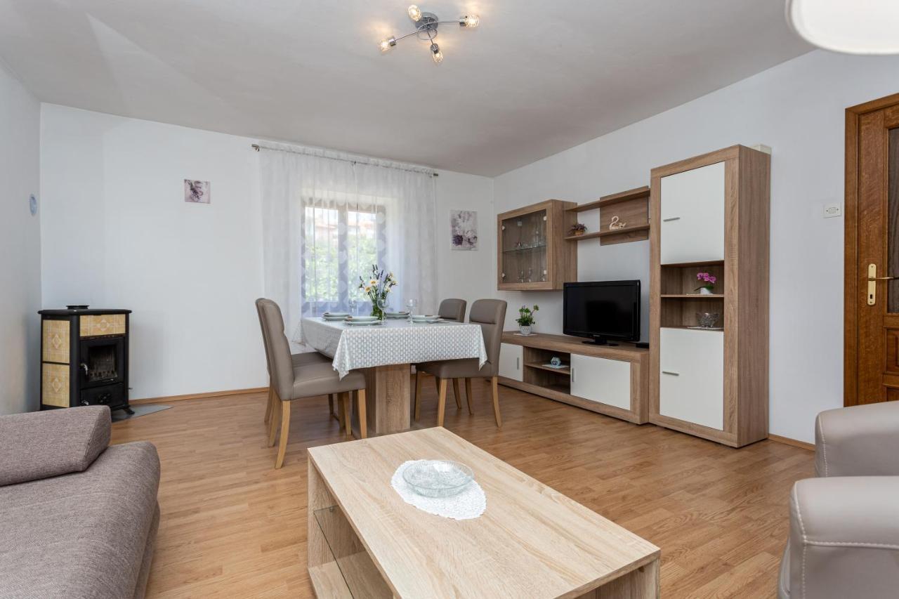 Apartment Mira Silo-Krk Exteriör bild