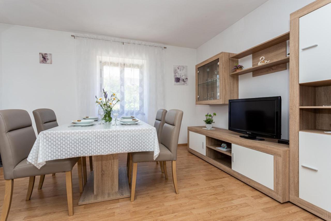 Apartment Mira Silo-Krk Exteriör bild